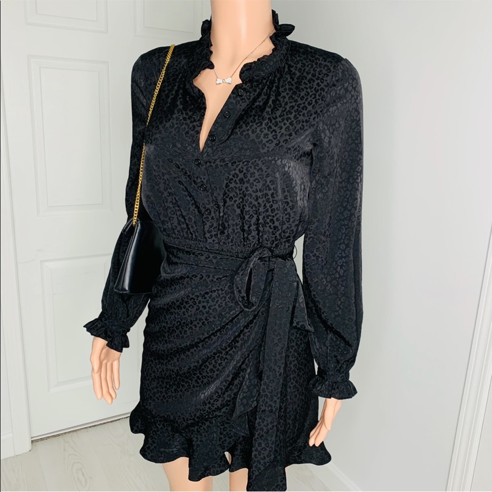 LILLY PULITZER
Women's Lilly Pulitzer Abriana Long Sleeve Wrap Dress
$228.00